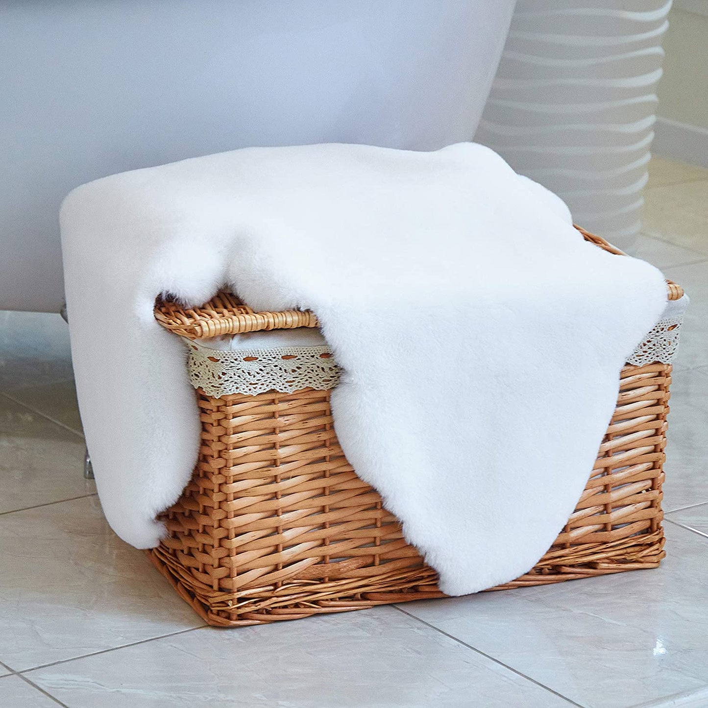 White Map of Africa Luxurious Faux Fur Rug/Throw