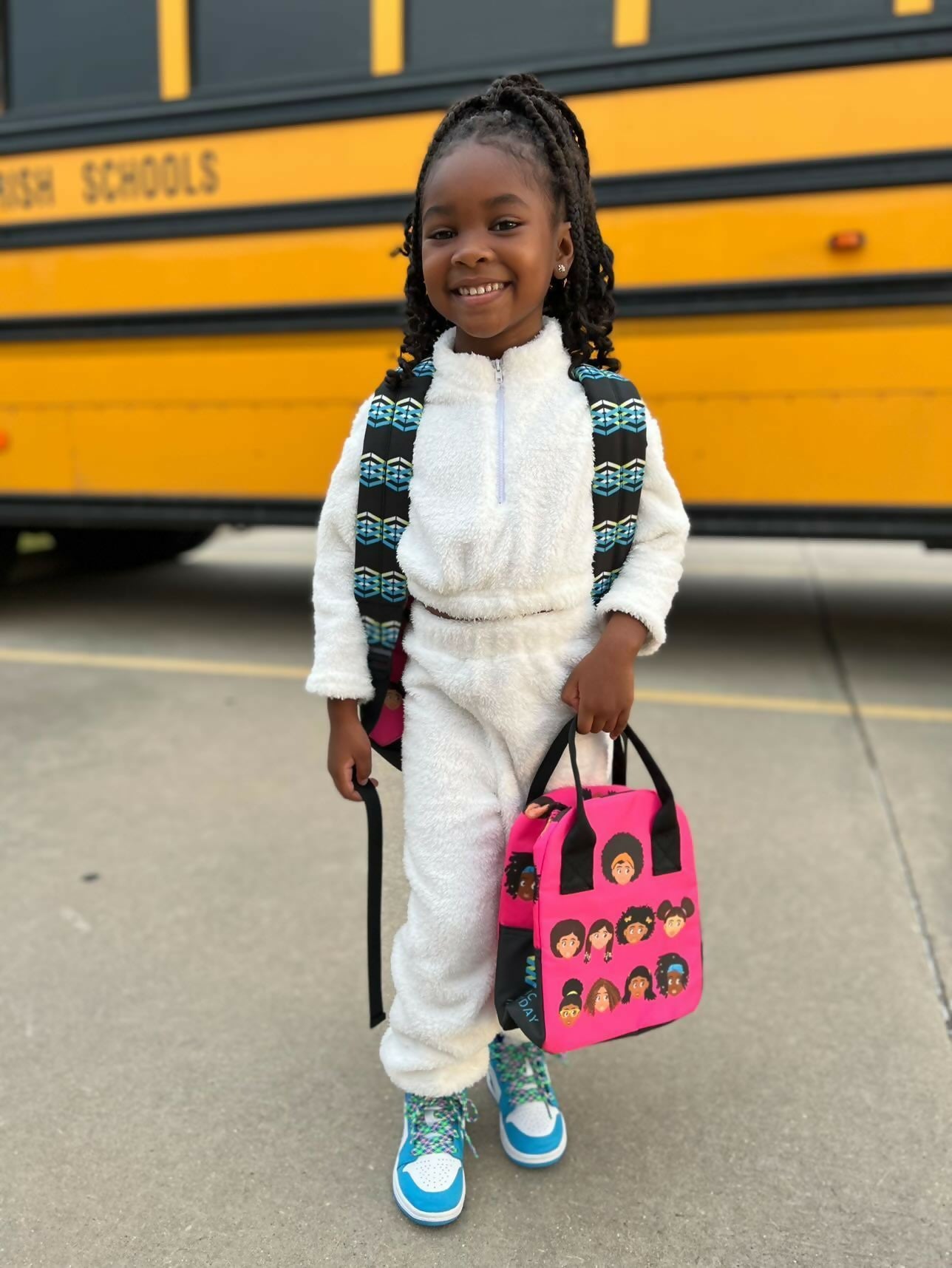 PinkLunchBagPic_72f5e3a9-96a1-4c08-914b-7fa100eb41bf