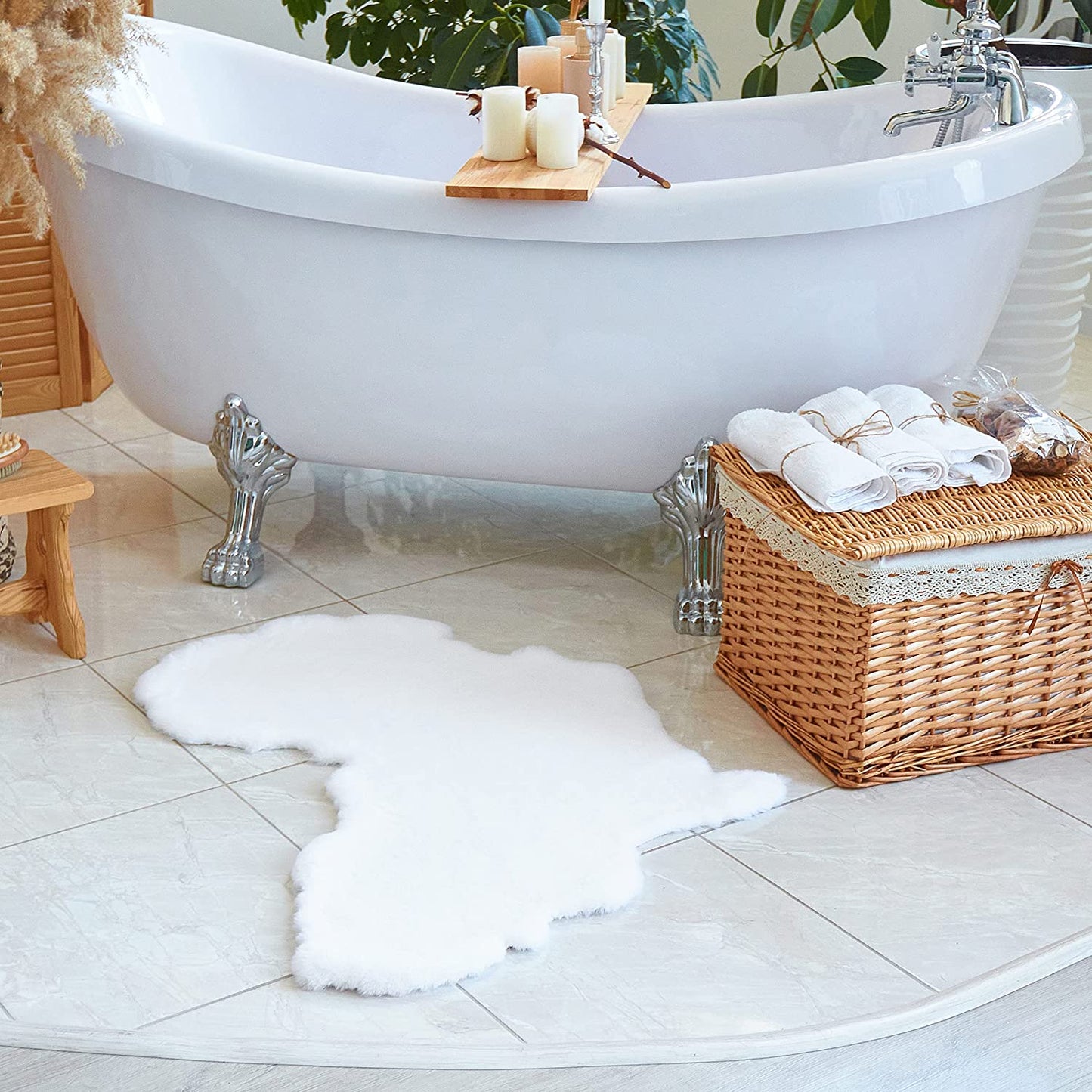 White Map of Africa Luxurious Faux Fur Rug/Throw